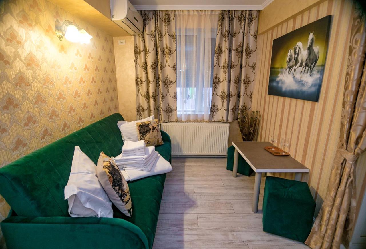Hotel Floare De Iris Vama Veche Exteriér fotografie