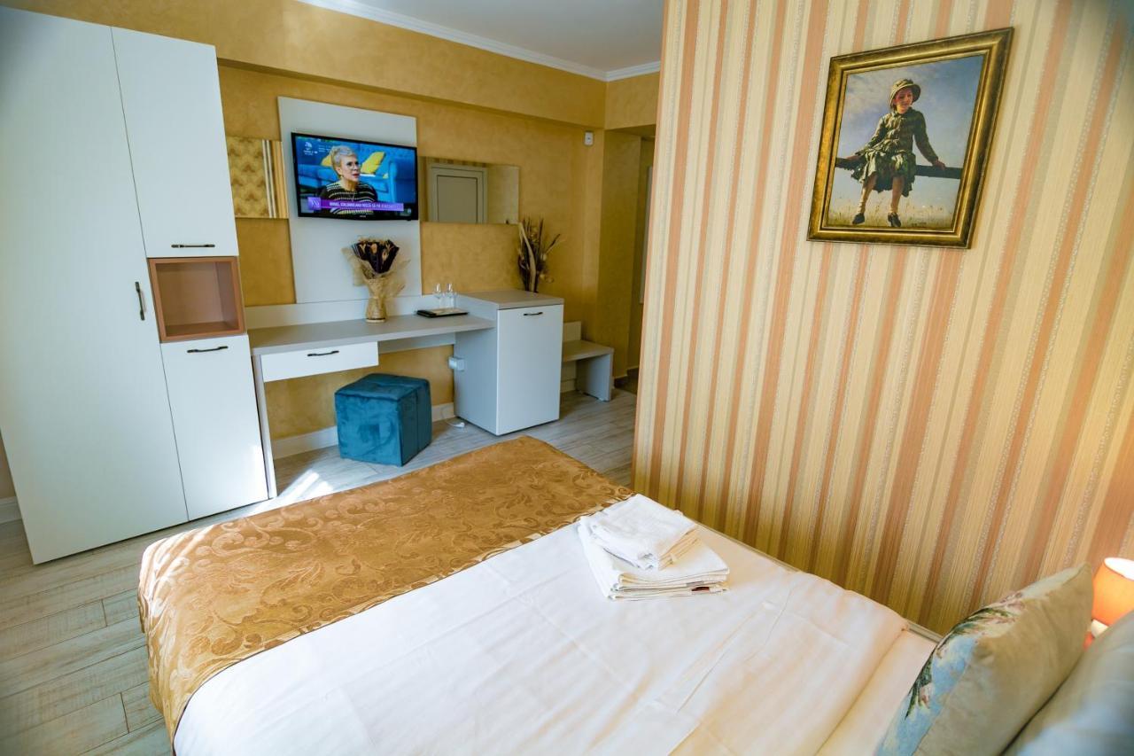 Hotel Floare De Iris Vama Veche Exteriér fotografie