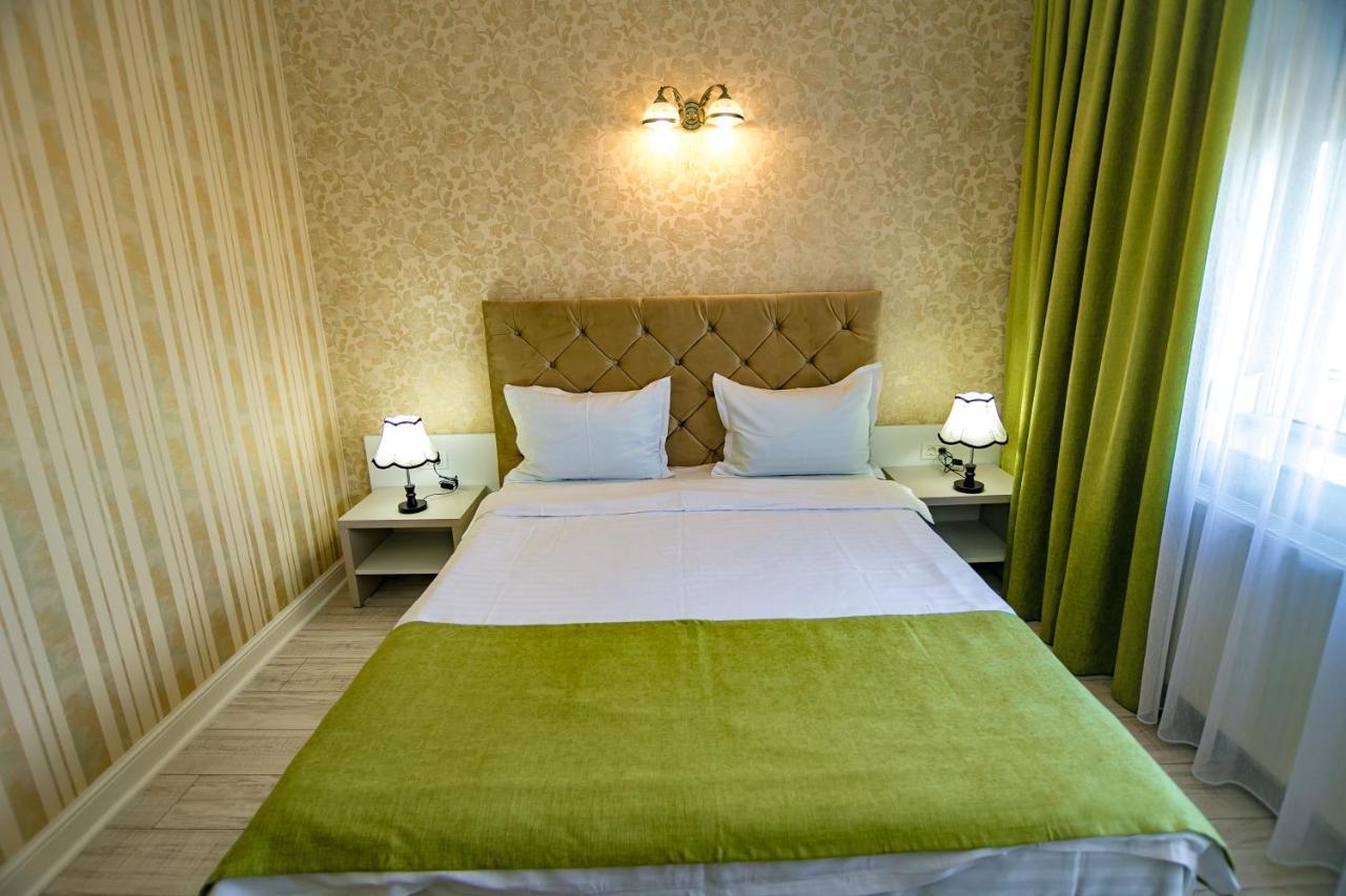 Hotel Floare De Iris Vama Veche Exteriér fotografie