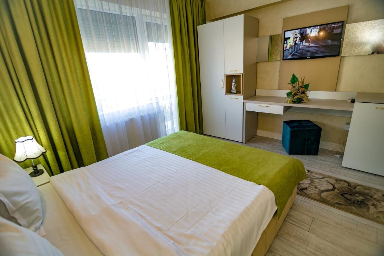 Hotel Floare De Iris Vama Veche Exteriér fotografie