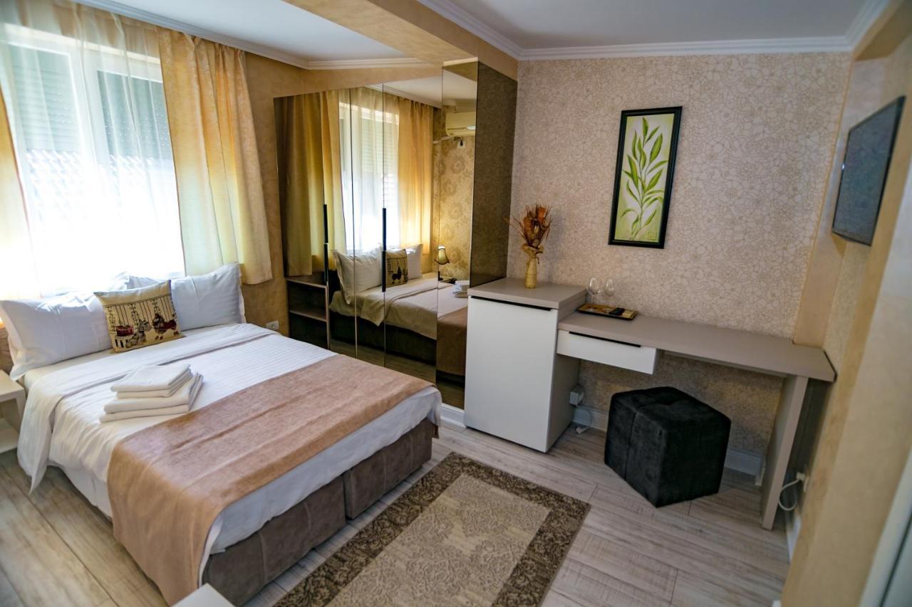 Hotel Floare De Iris Vama Veche Exteriér fotografie