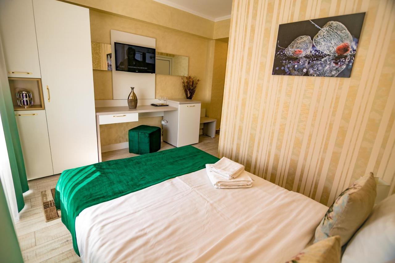 Hotel Floare De Iris Vama Veche Exteriér fotografie