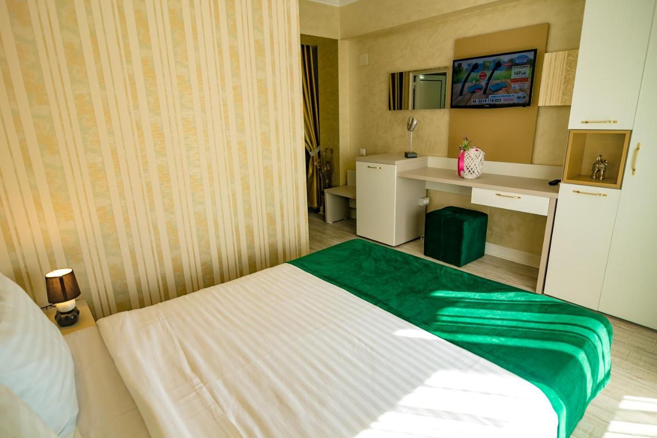 Hotel Floare De Iris Vama Veche Exteriér fotografie