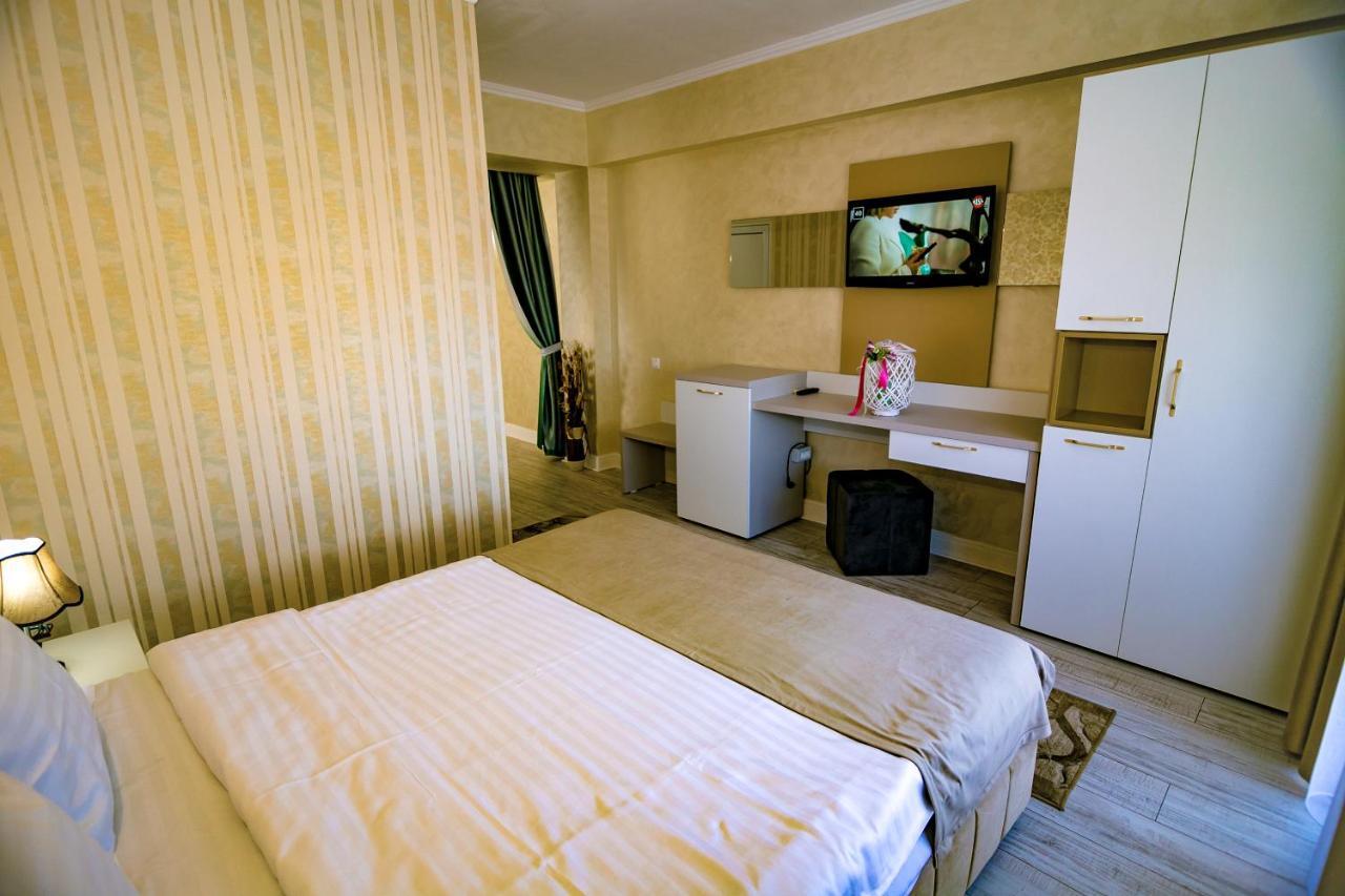 Hotel Floare De Iris Vama Veche Exteriér fotografie